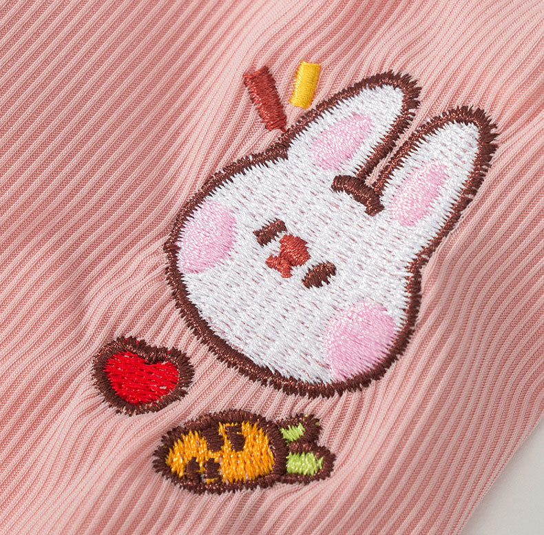 【犬 夏服 犬の服 春服用】刺繍がかわいいキャミソール【ドッグウェア ペット アウトレット ダックス トイプードル チワワ タムベディ キュート マルチーズ】[CN]